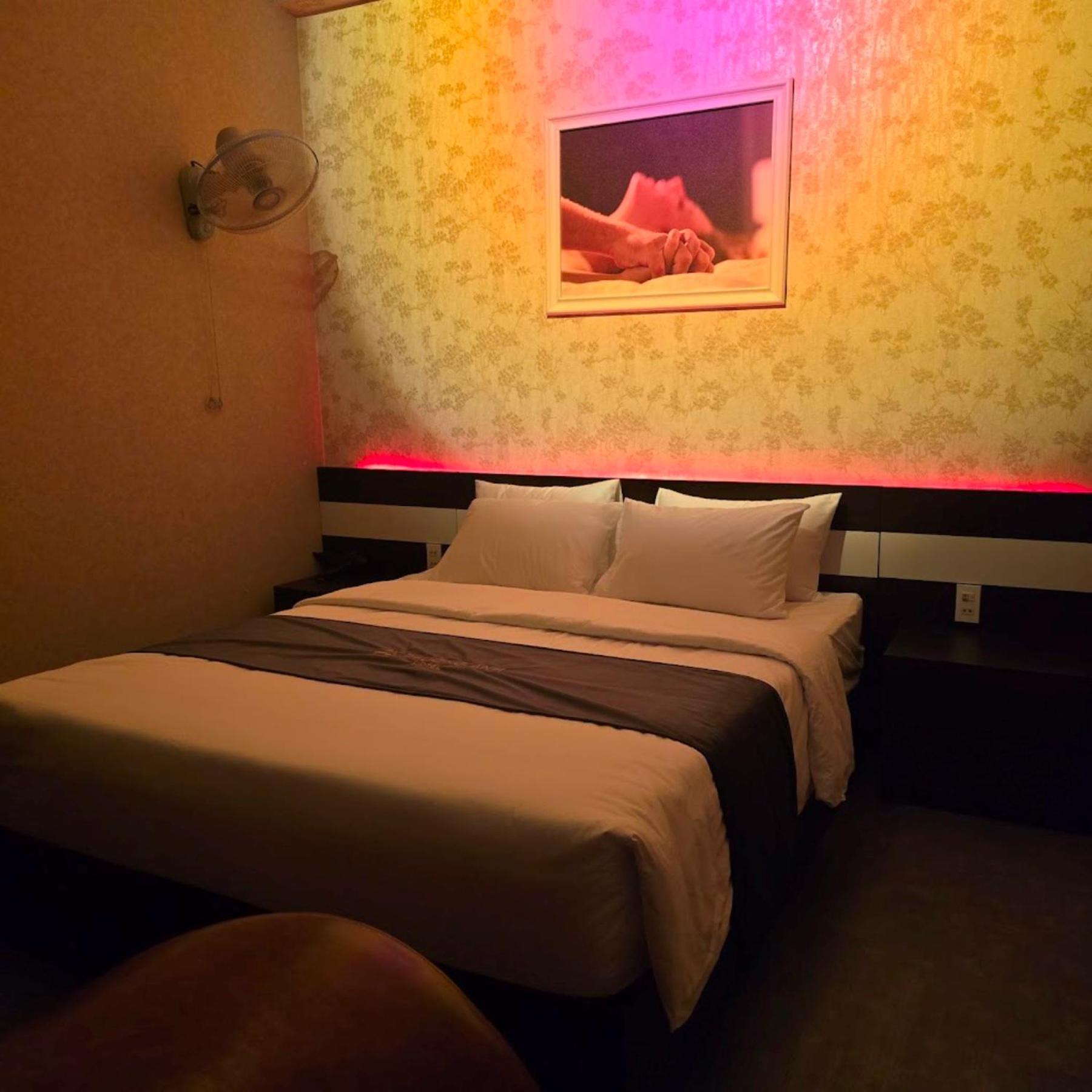 Phuong Anh Hotel Di An Экстерьер фото