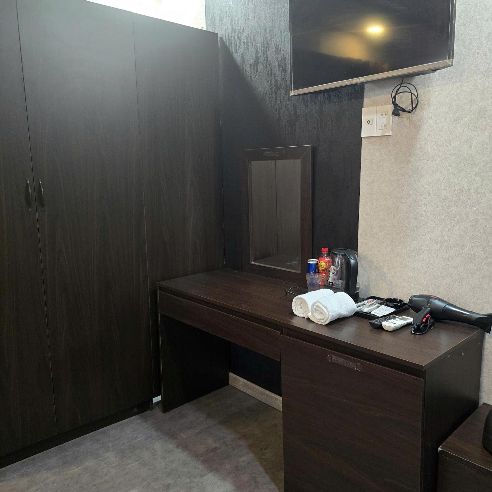 Phuong Anh Hotel Di An Экстерьер фото